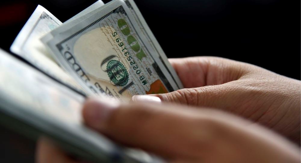 Jo vetem Euro, edhe depozitat ne USD arriten rekord historik ne dhjetor
